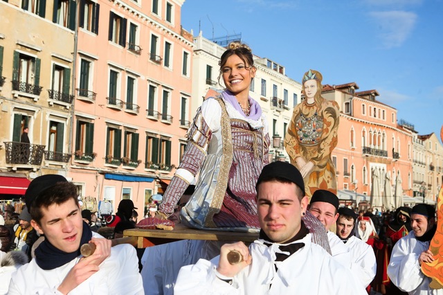 Le carnaval de Venise, une tradition du maintien de l'ordre social